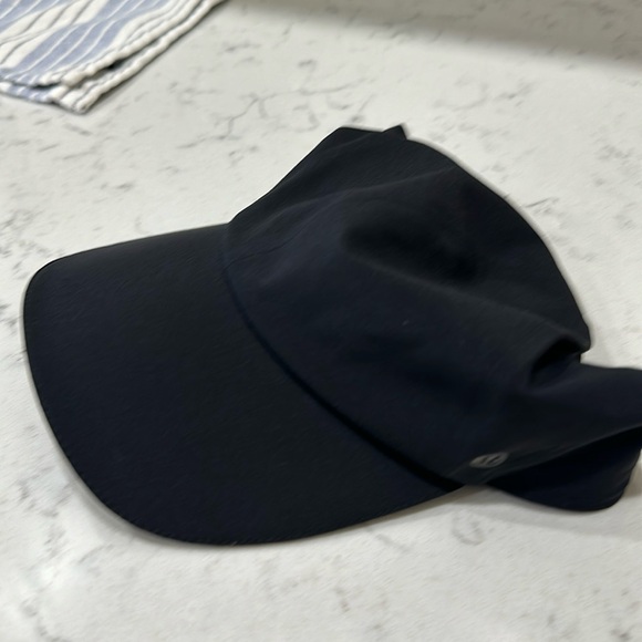 Lululemon hat - Picture 1 of 5